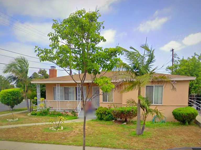 15502 S Berendo Ave — Photo 1