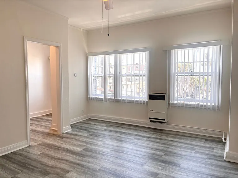 2743 San Marino Street — Photo 4