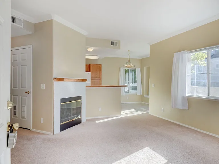 3855 Strawberry Field Grv #D — Photo 4