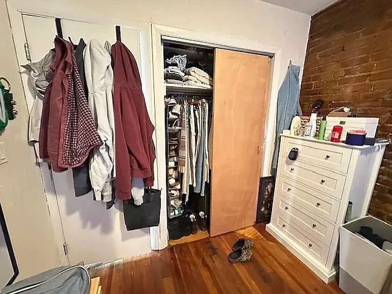 35 Charter St #4 — Photo 9