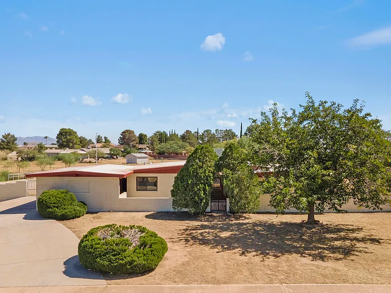 1398 Heather Dr — Photo 27