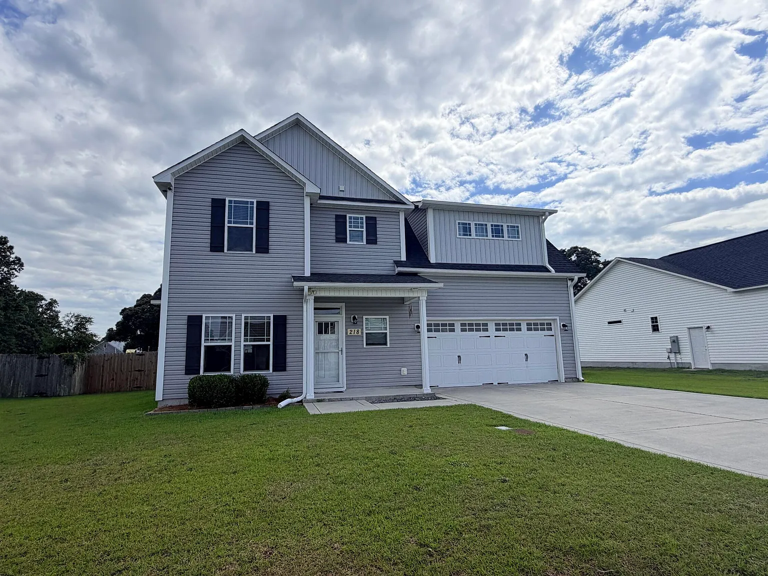 3 bed, 2.5 bath, $1,900 — Photo 2