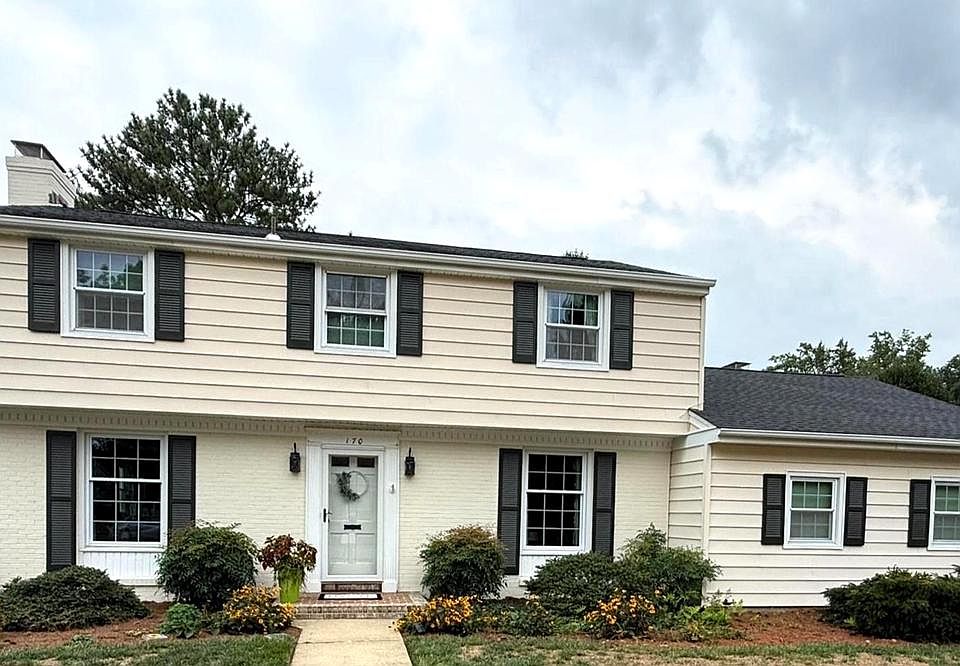 1st image of 170 Crescent Dr