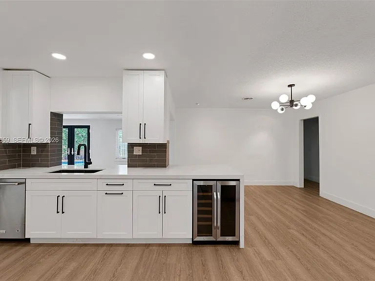 6341 NE 22nd Ave — Photo 8