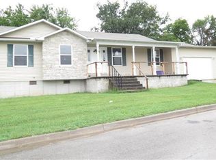 104 Rhea St, Berryville, AR 72616