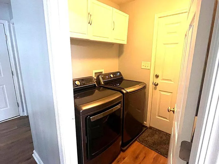 215 Dogwood Ave — Photo 7
