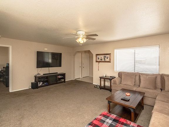 4th image of 3835 Saratoga Ave