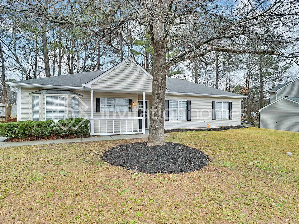 626 Waynes Ct SE