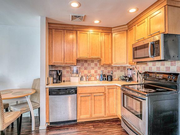 4th image of 7811 Atlantic Ave APT 2