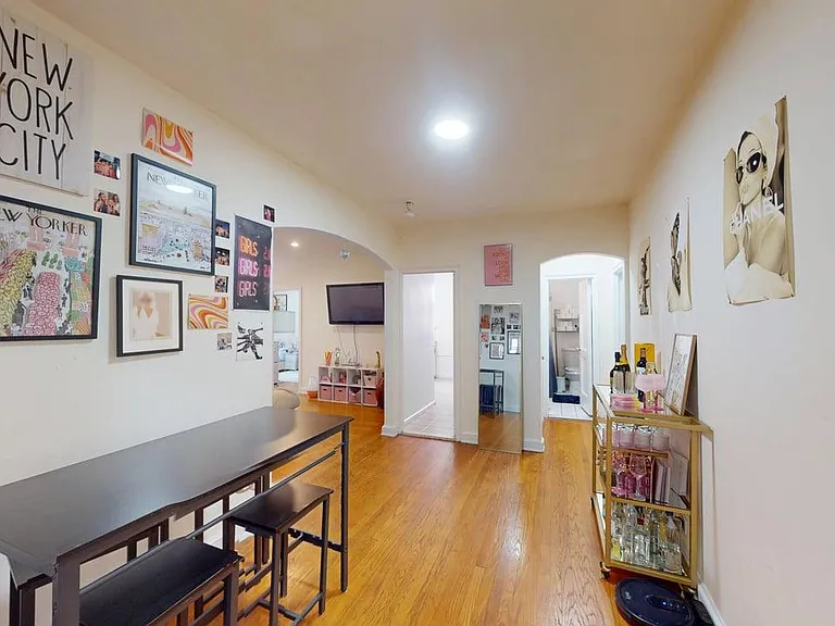 246 E 46th St #6B — Photo 2