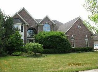 2162 Forest Mead Dr, Sterling Heights, MI 48314