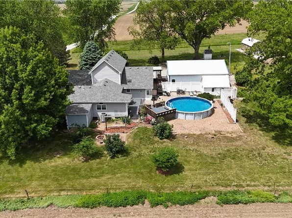 24671 Willard Rd, Waverly, MO 64096