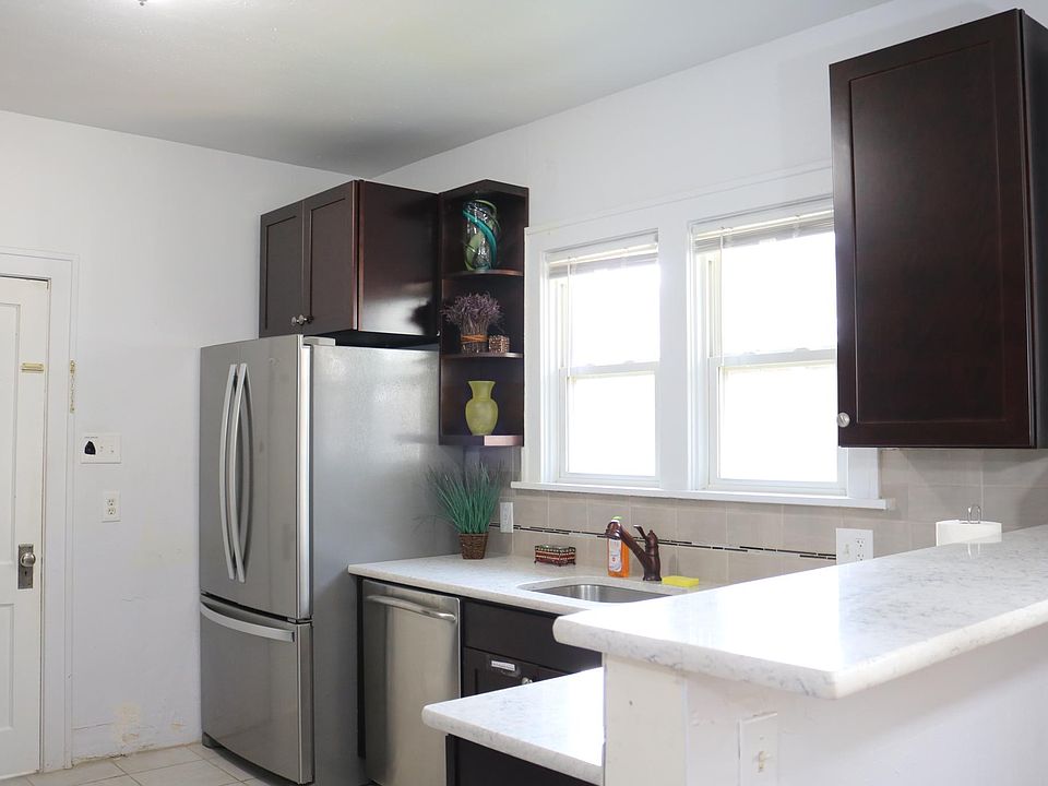 1st image of 5 N Grant St