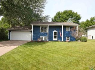 1203 Orleans Ave, Dell Rapids, SD 57022