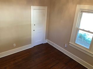 2325 S 10th St, Springfield, IL 62703