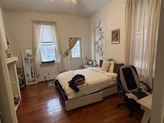 2nd image of 434 N 32nd St Floor 1