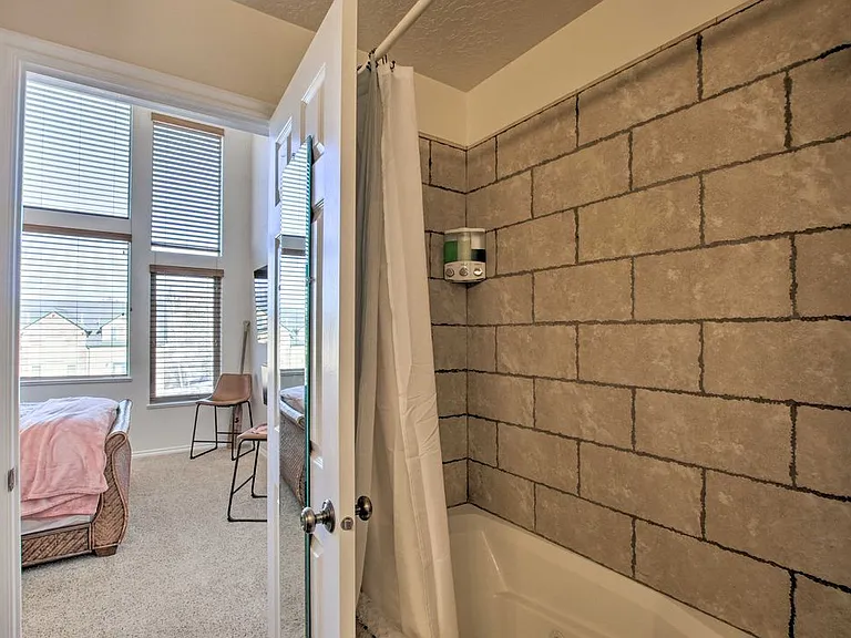 3524 N Fox Run Dr #1 — Photo 30