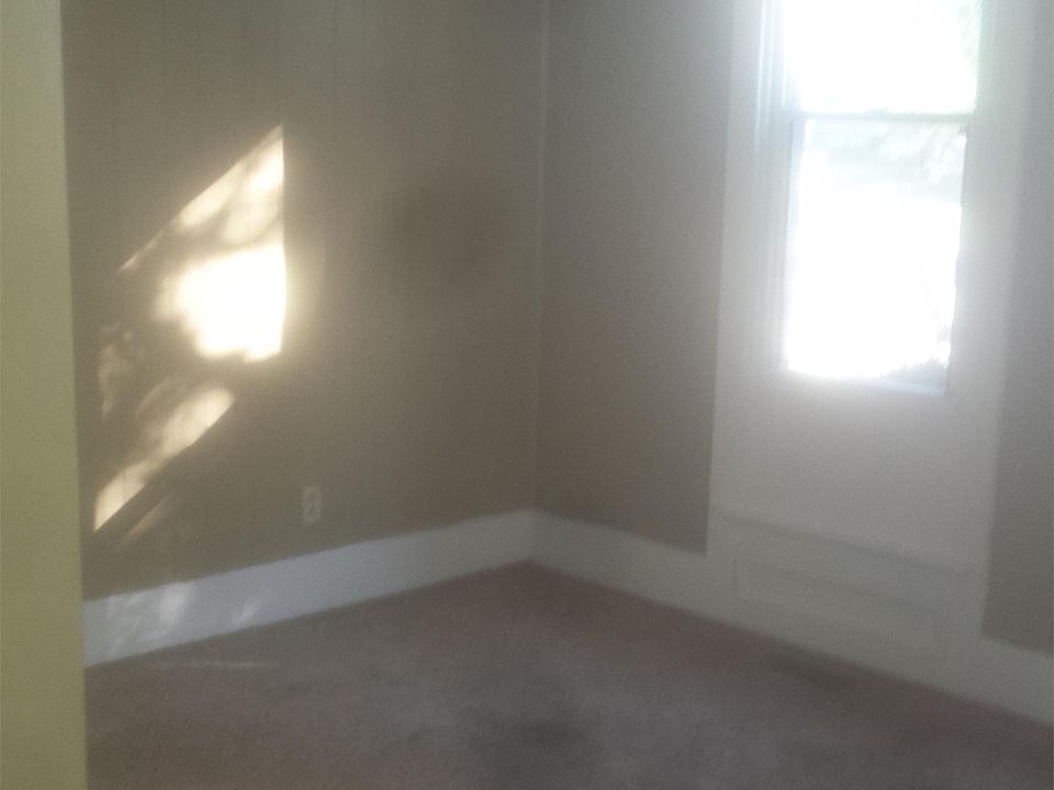 2nd image of 330 S Pierce St