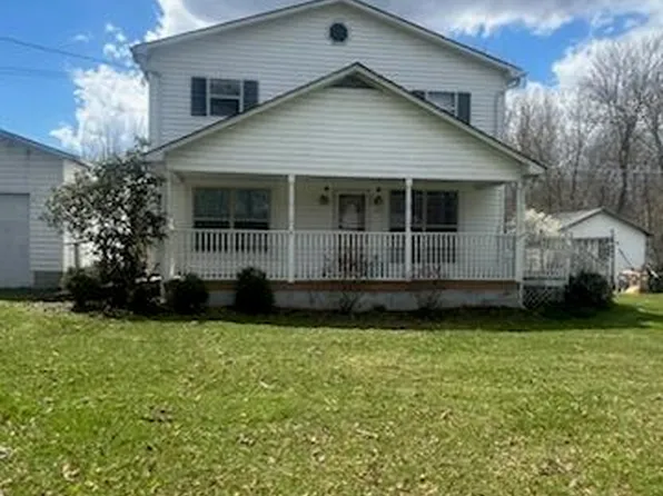 145 Woodlawn Dr, Coal City, WV 25823