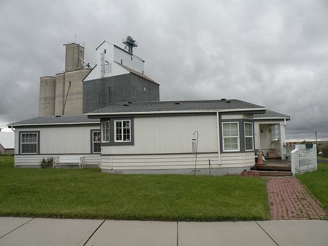 2nd image of 101 S 1st St