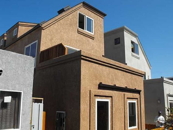 2nd image of 814 Queenstown Ct