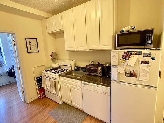 4th image of 169 15th St APT 2