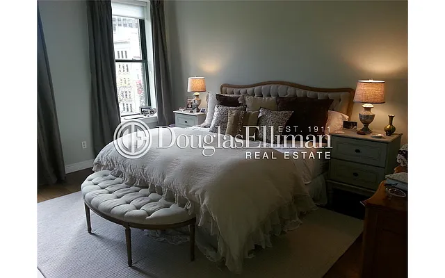 Rented by Douglas Elliman | media 7