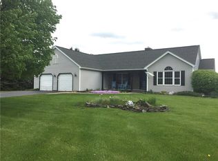 22 Summers St, Livonia, NY 14487