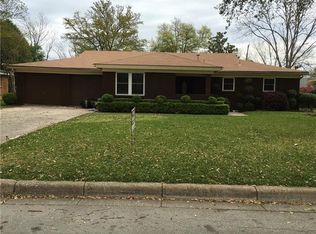 1125 Park Center St, Benbrook, TX 76126