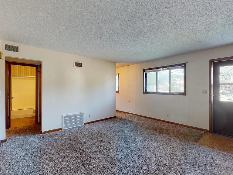 4-plex in West-Central Ames — Photo 2