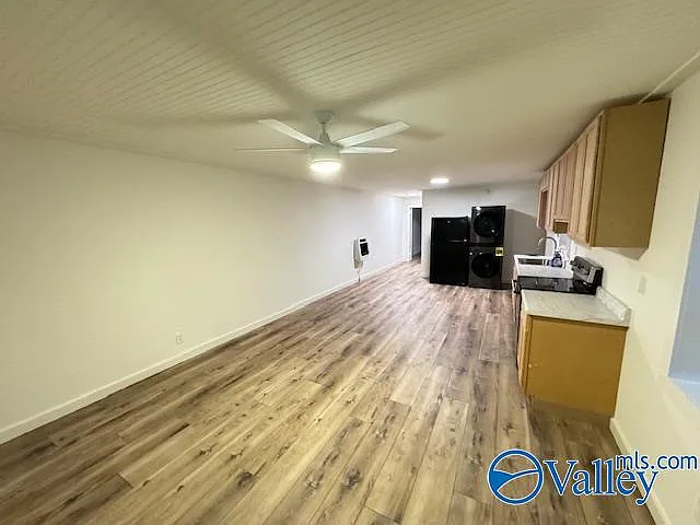 1410 Wells Ave SE — Photo 6