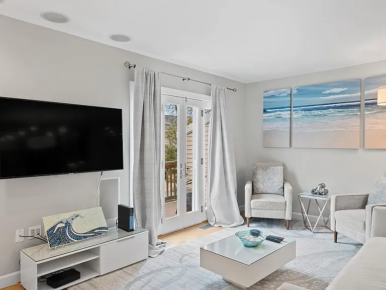 31B 6th St #31B — Photo 14