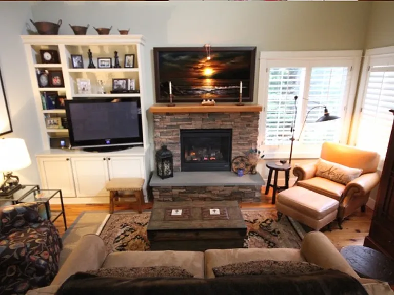 Arbor Crest Ln — Photo 2