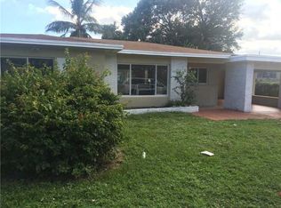 24 NW 165th St, Miami, FL 33169