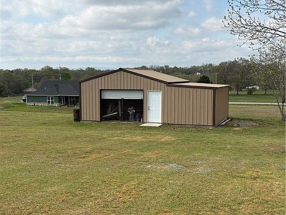 5th image of 106 Ranch Ln