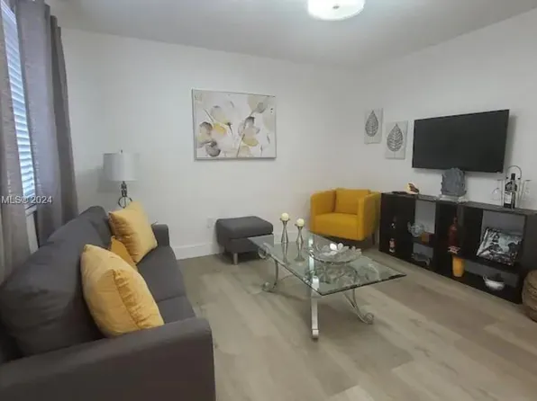 649 SW 9th St APT 108, Miami, FL 33130