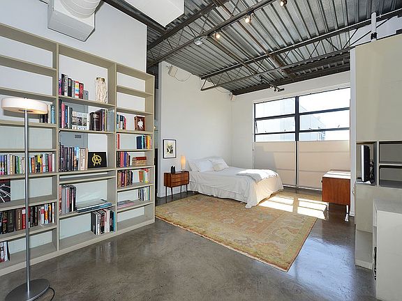 4th image of 1534 17th St Unit 201