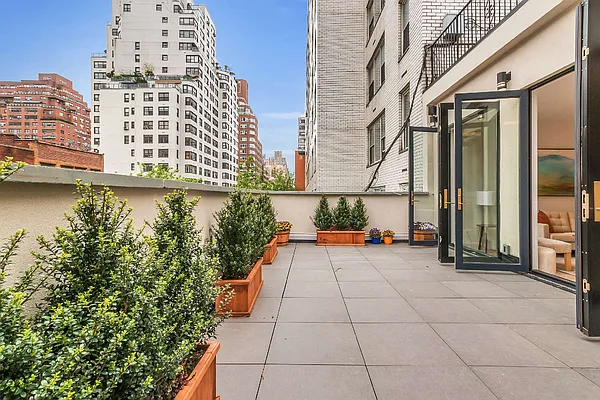 Rented by Tosh Marks Property Group | media 2