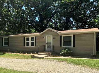 2003 NW Buchanan St, Topeka, KS 66608