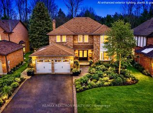 10 McClenny Dr, Aurora, ON