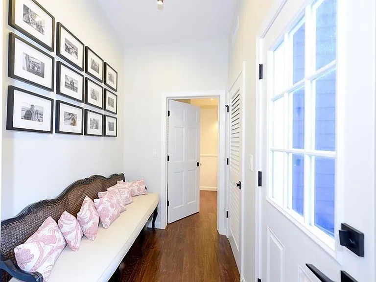 24 Anthony St — Photo 13