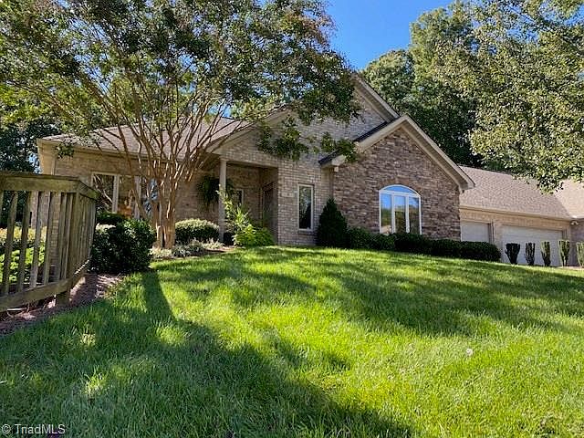 1st image of 9 Annalisa Dr