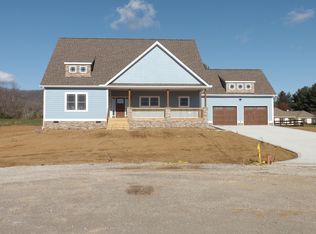 141 Lilac Ln, Speedwell, TN 37870