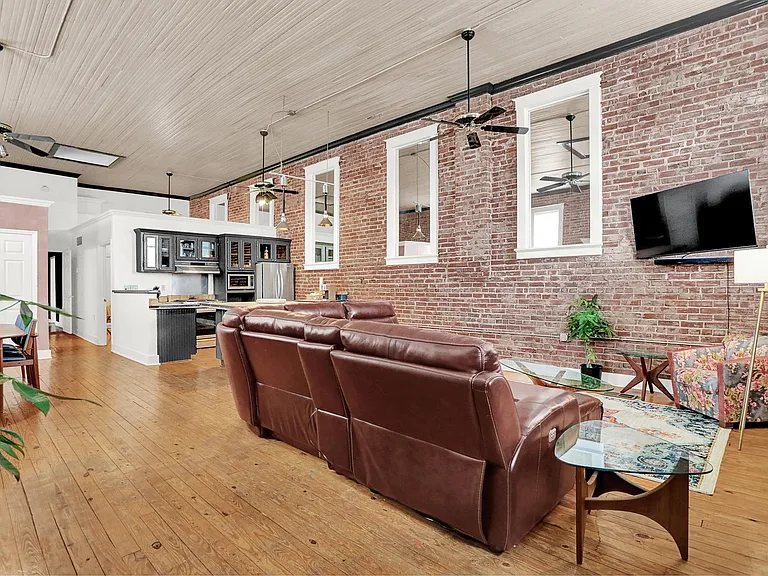506 S Main St #102 — Photo 16