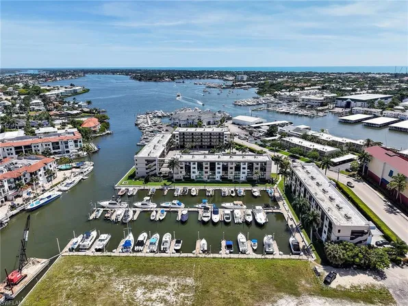 801 River Point DR #203A, NAPLES, FL 34102