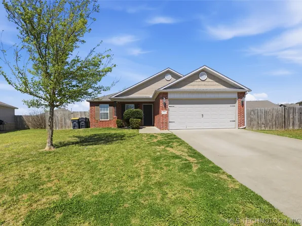 14708 S Hickory Cir, Glenpool, OK 74033
