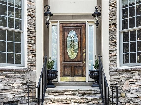 2nd image of 8522 Broxburn Ln