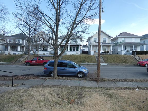 2nd image of 723 Saint Nicholas Ave