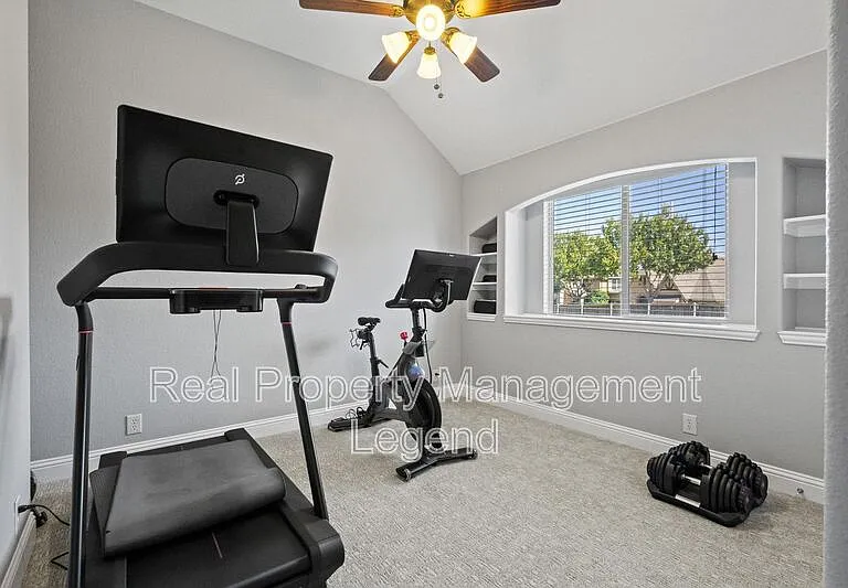 1451 Cedar Hollow Dr — Photo 36
