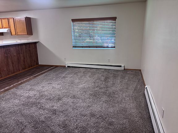 3rd image of 1082 W 26th Ave #6